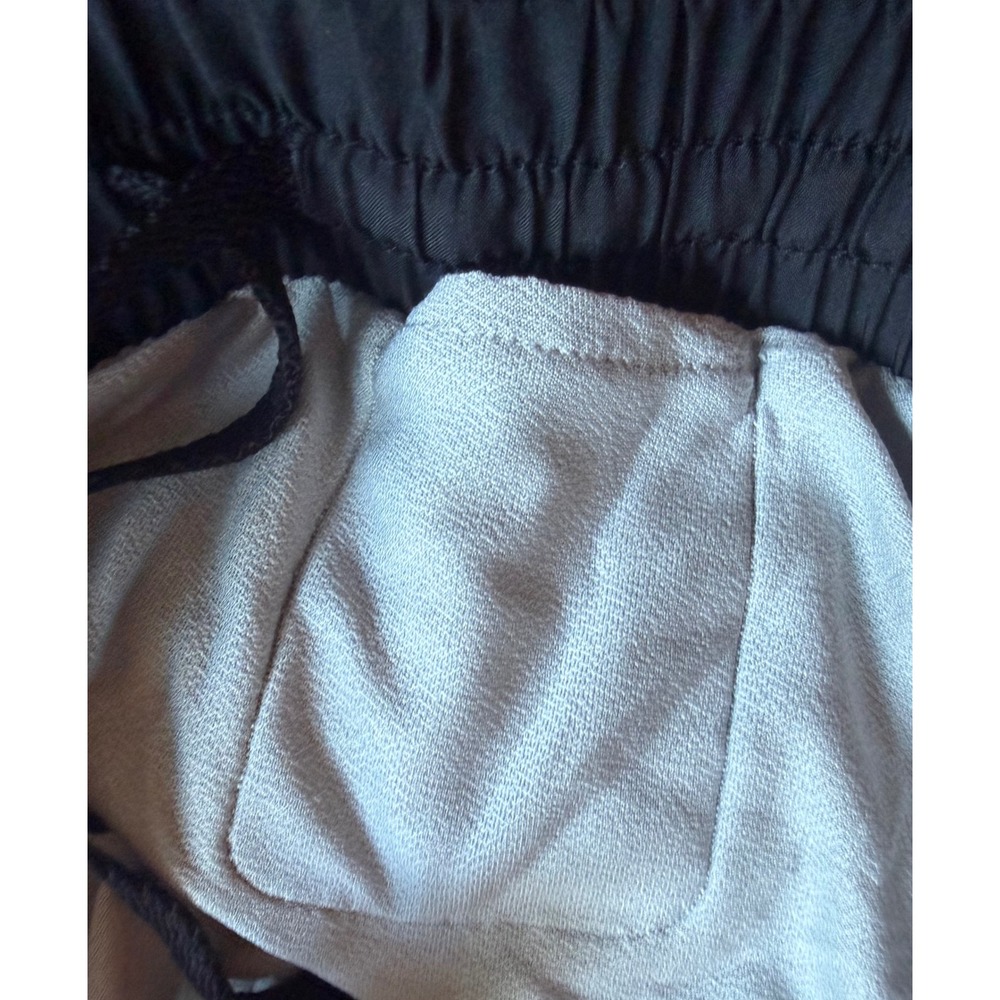 Under Armour HeatGear Black Running Shorts Women Small Loose Fit Athletic Gym - Picture 7 of 7
